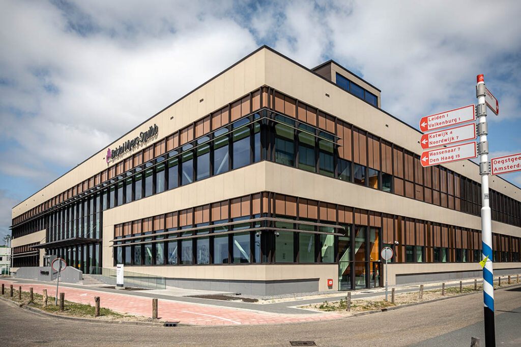 photo of BMS Leiden facility